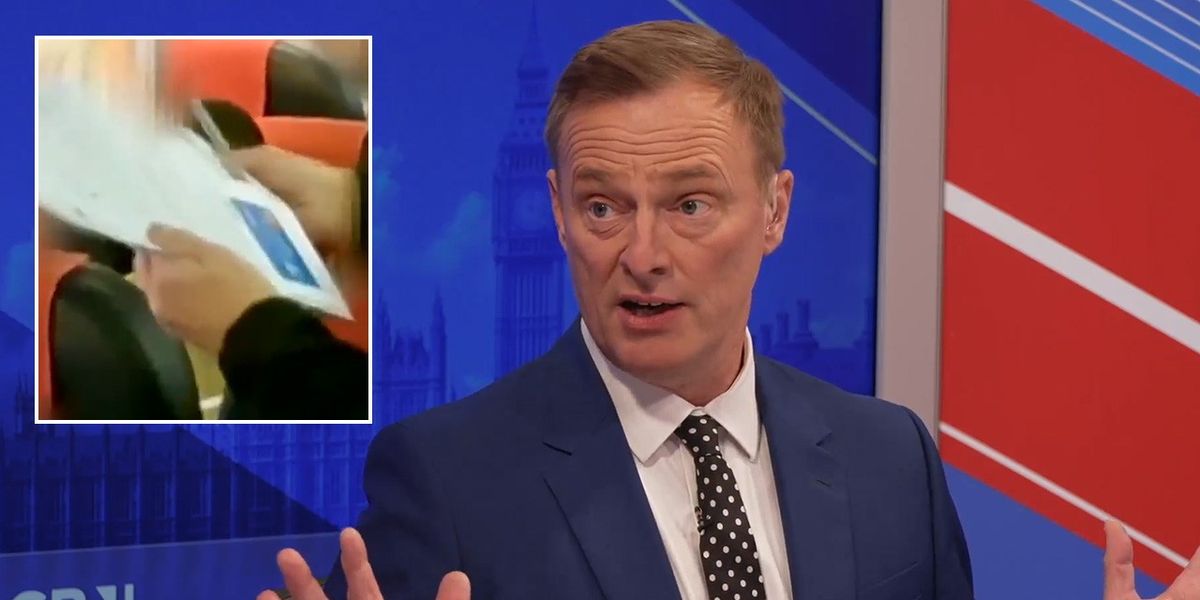 NextImg:'We're lining their pockets!' Martin Daubney rages at foreign criminals being handed £2,000 credit cards on UK deportation flight