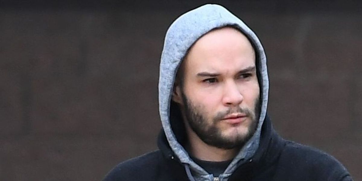 NextImg:Neighbour from hell threw pot of boiling oil over man's back in bid to go to prison