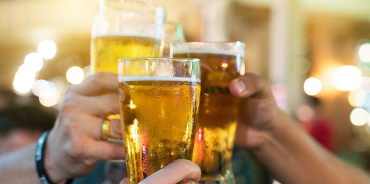 NextImg:Cost of a pint to increase by 20p as pub chains blames Reeves's Budget for price hikes