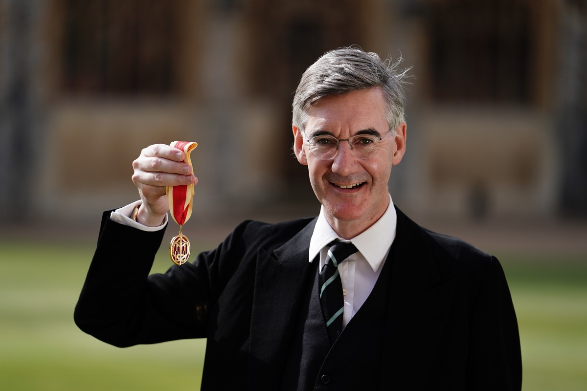 Jacob Rees Mogg receives knighthood joined by family as Priti Patel ...
