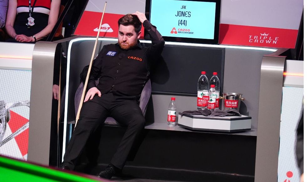 Jak Jones missed several opportunities to catch Kyren Wilson
