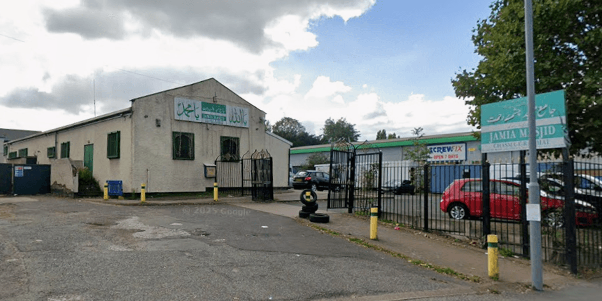 Birmingham teen stabbed to death outside mosque and others injured in horror attack Birmingham teen stabbed to death outside mosque and others injured in horror attack