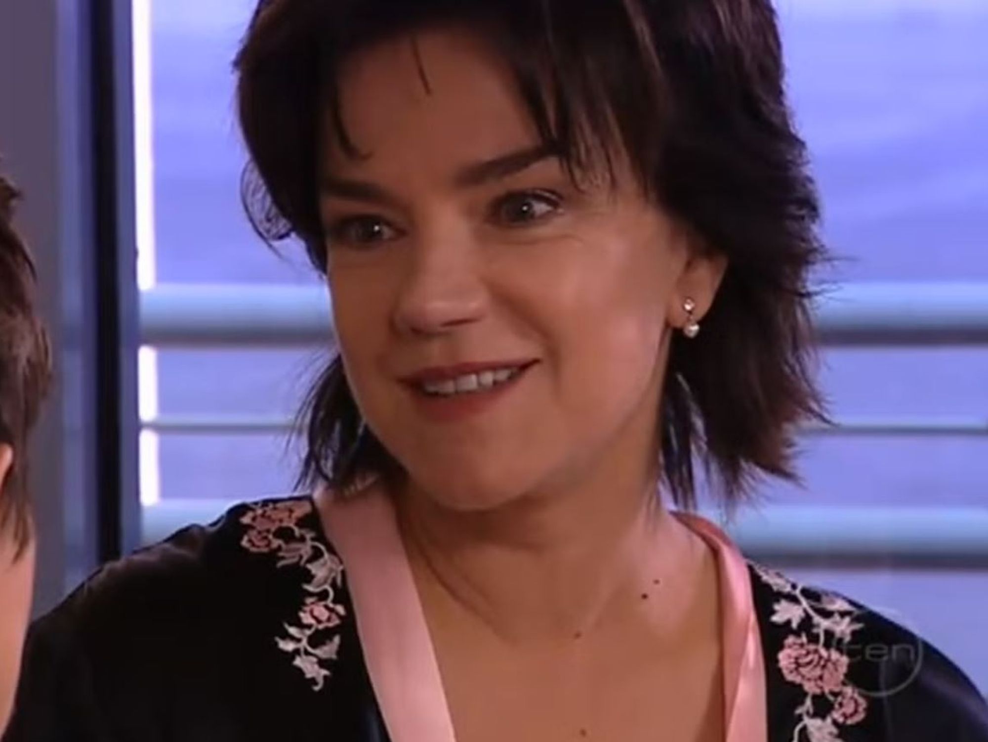 Janet Andrewartha as Lyn Scully