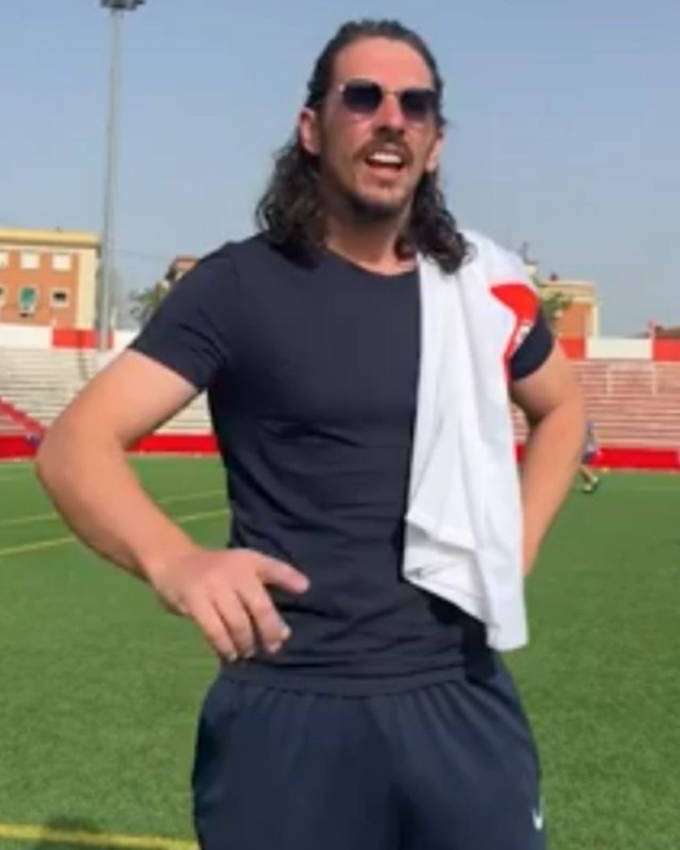 Javi Poves is a colourful character within the world of Spanish football