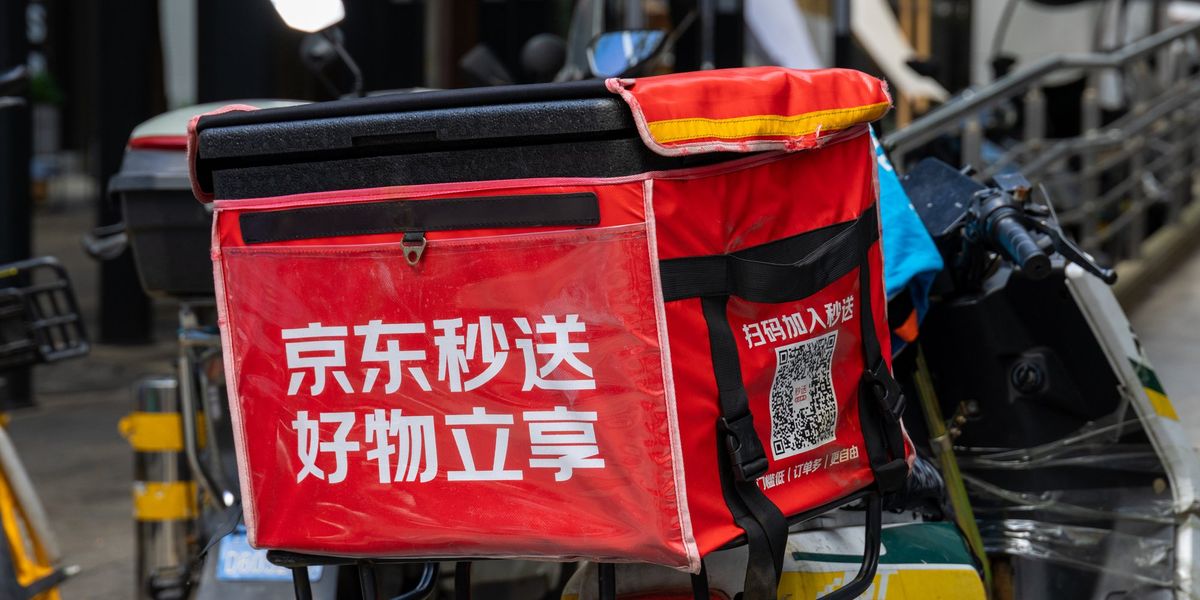 Chinese retail giant launches in UK aiming to rival Amazon and Argos with fast delivery and low prices Chinese retail giant launches in UK aiming to rival Amazon and Argos with fast delivery and low prices