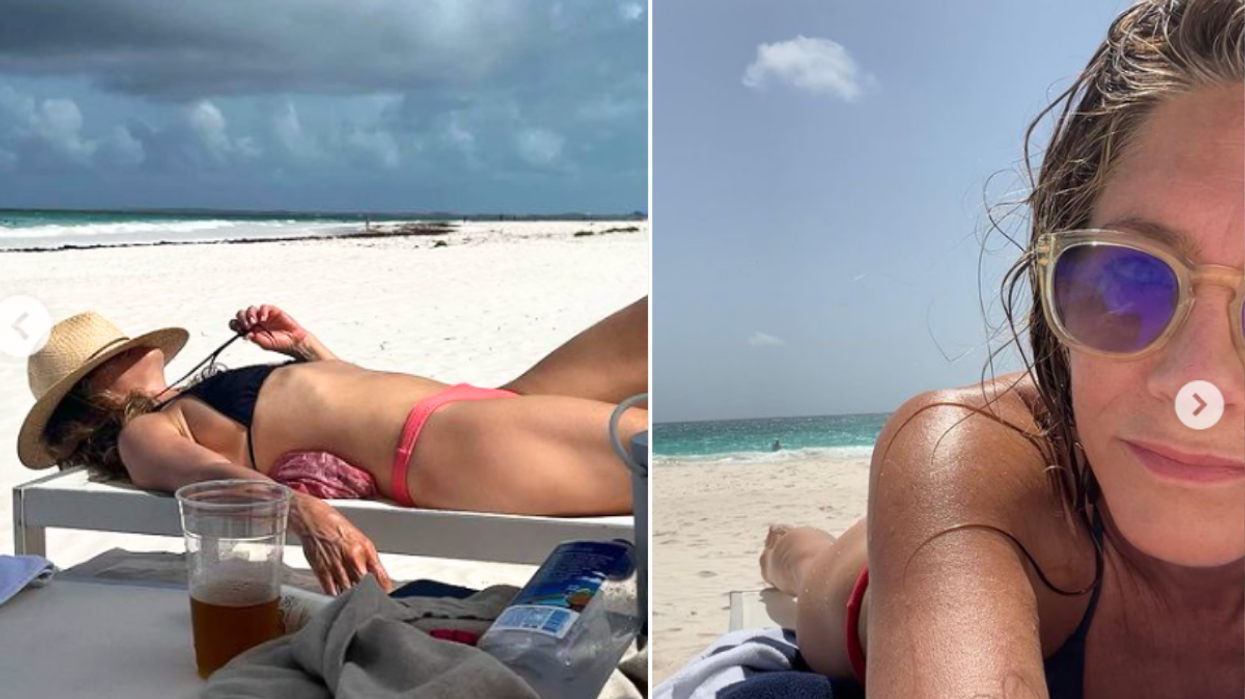 Jennifer Aniston bikini beach