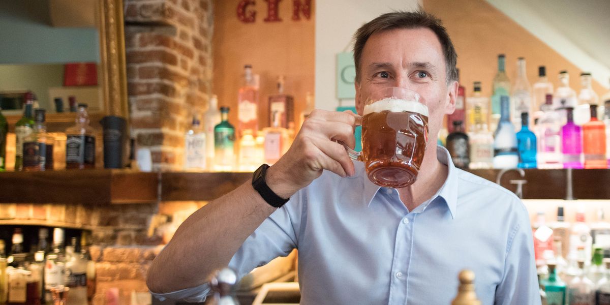 NextImg:‘It’ll save pennies!' Landlords fear Hunt’s alcohol duty freeze won’t help ‘struggling pubs’ amid calls for VAT cut