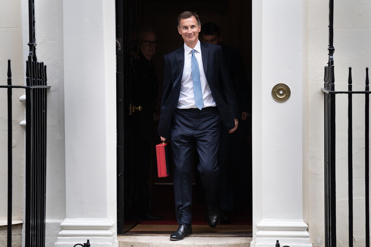 Jeremy Hunt with red briefcase