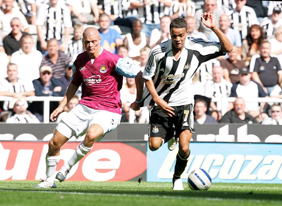 Jermaine Jenas jogou por jogadores como Newcastle, Tottenham e Nottingham Forest durante sua carreira no futebol