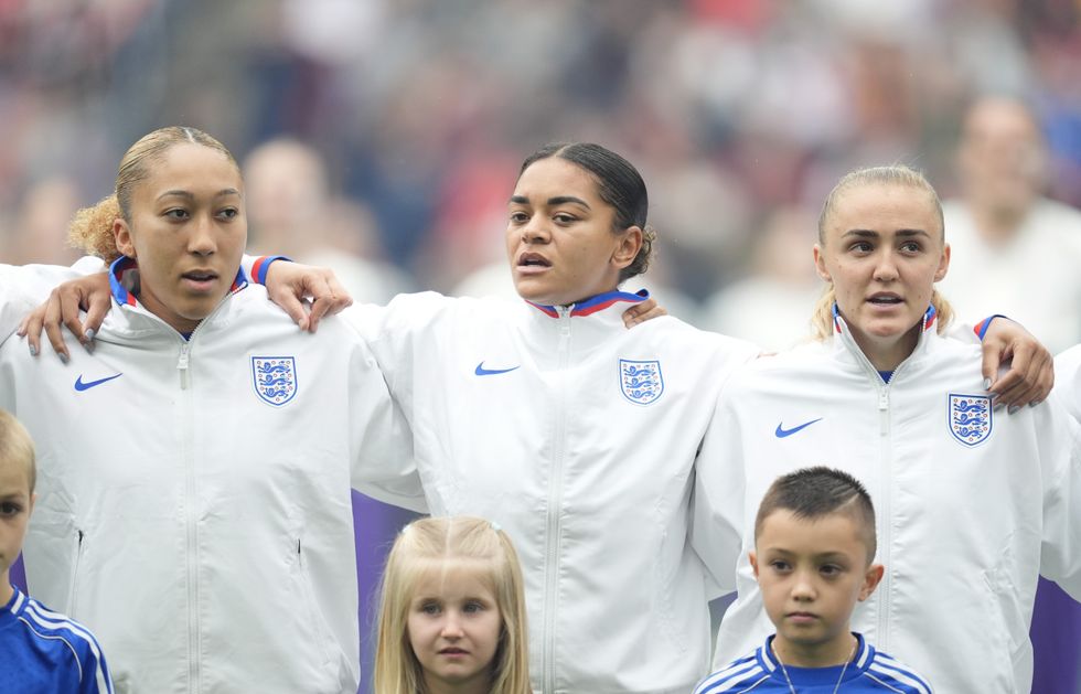 Jess Carter, Lauren James