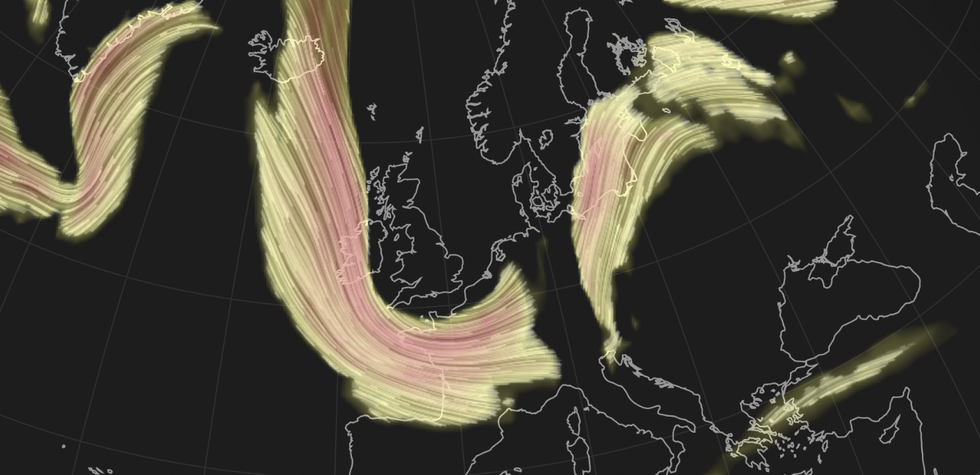 Jet stream sweeps across Britain