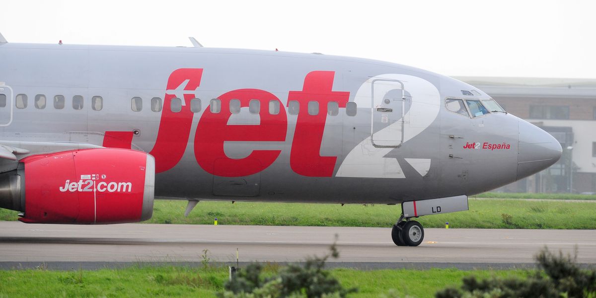 Passageira do Jet2 é banida para sempre após urinar na cabine
