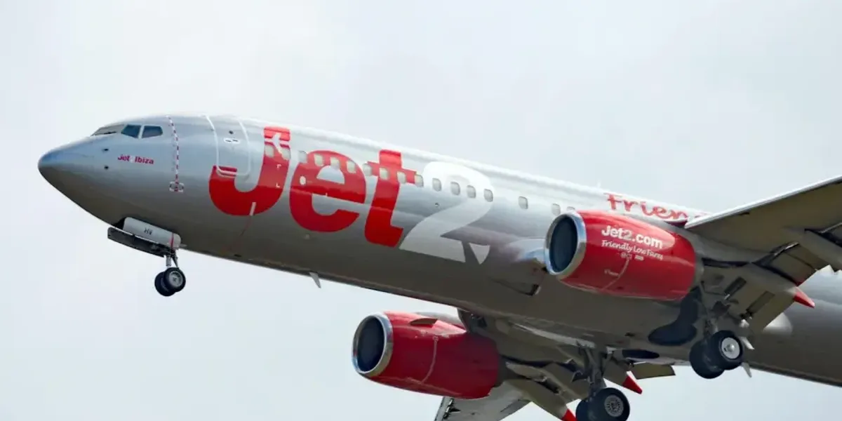 Jet2 flight to Manchester declares emergency after pilot ‘incapacitated’ mid-air Jet2 flight to Manchester declares emergency after pilot ‘incapacitated’ mid-air