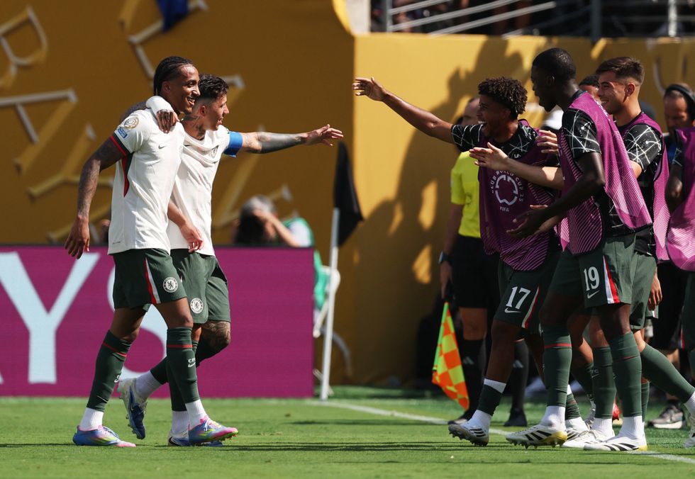 Joao Pedro, Enzo Fernandez