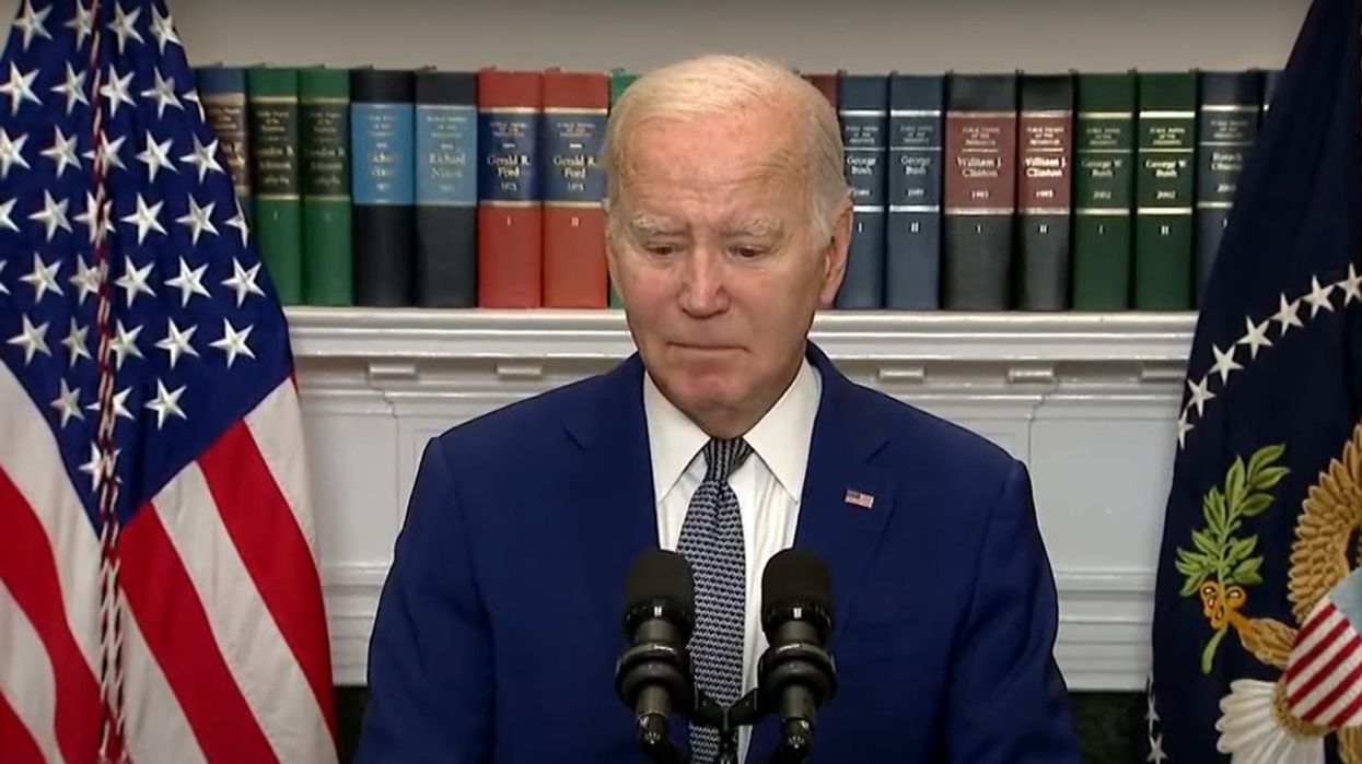 Joe Biden freezes mid-speech