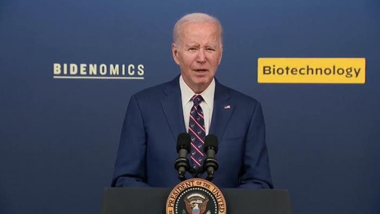 Joe Biden fails to read off giant teleprompter during keynote policy speech in embarrassing blunder