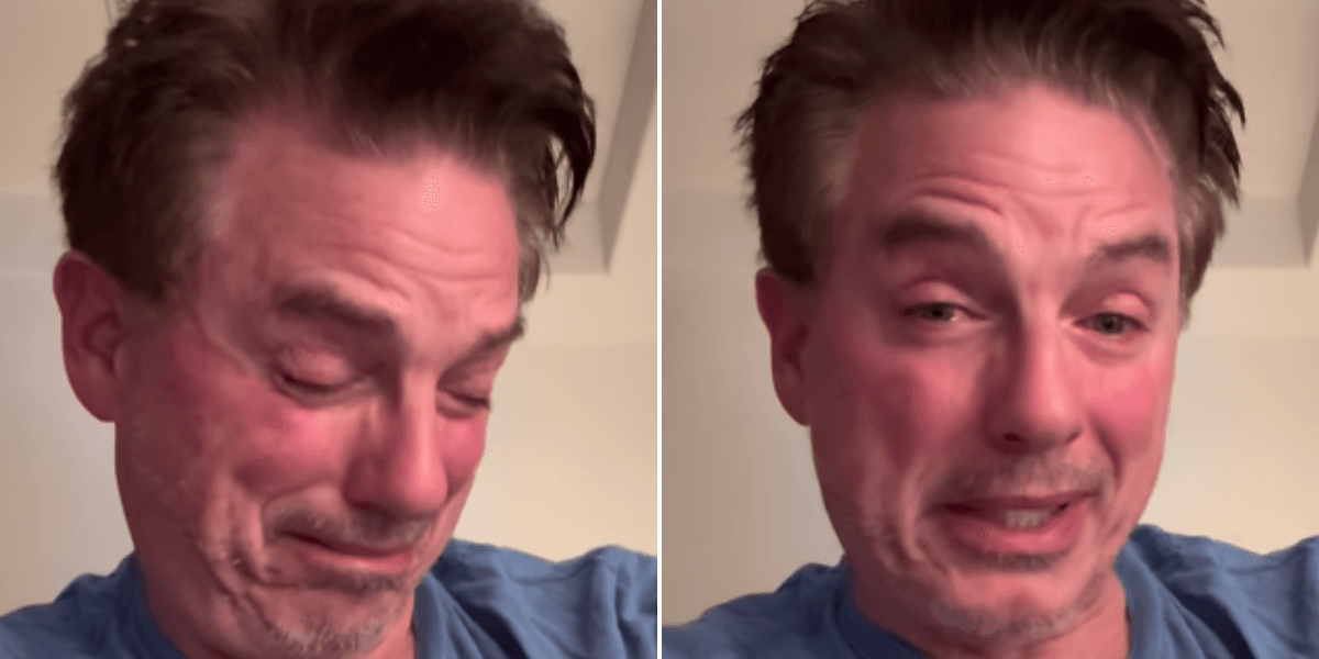 John Barrowman flooded with support as he breaks down in tears after heartbreaking family death announcement John Barrowman flooded with support as he breaks down in tears after heartbreaking family death announcement