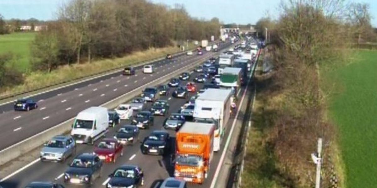 NextImg:Motorhomes and campervans banned from traveling on major routes amid windy weather causing delays