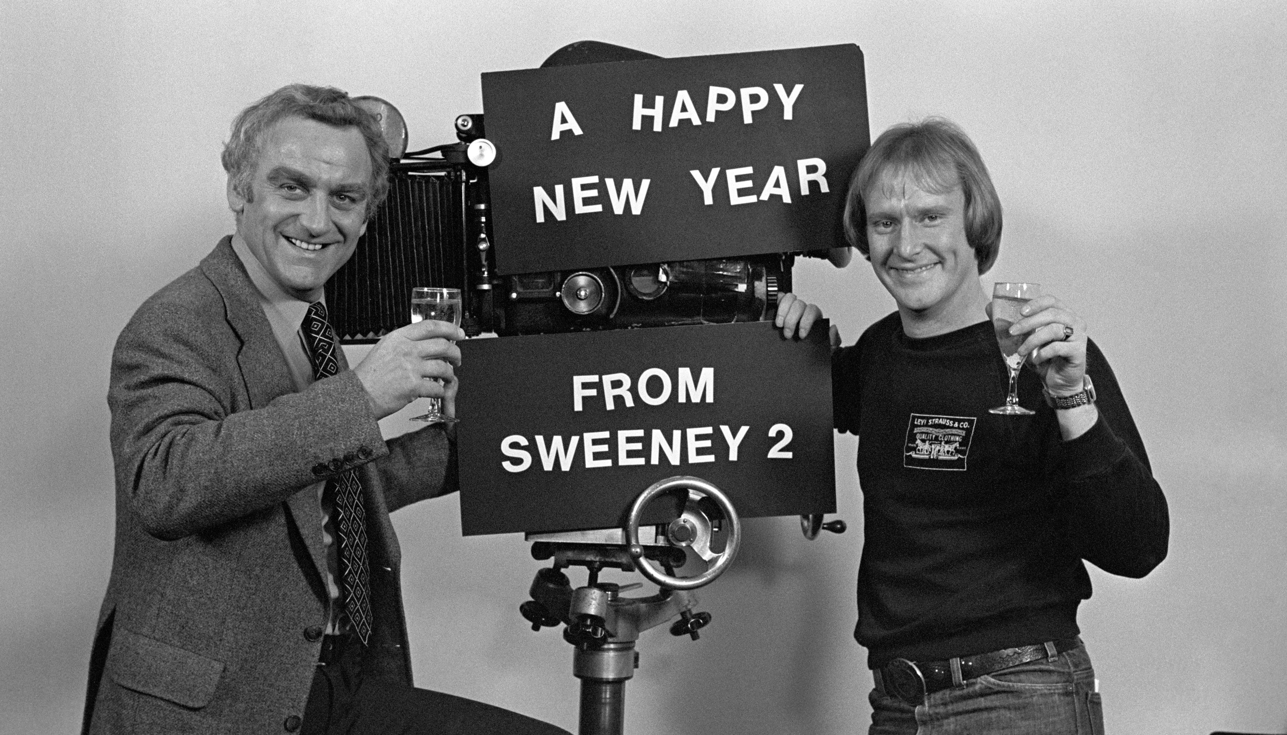 John Thaw (left) and Dennis Waterman on the set of their film, %22Sweeney 2%22.