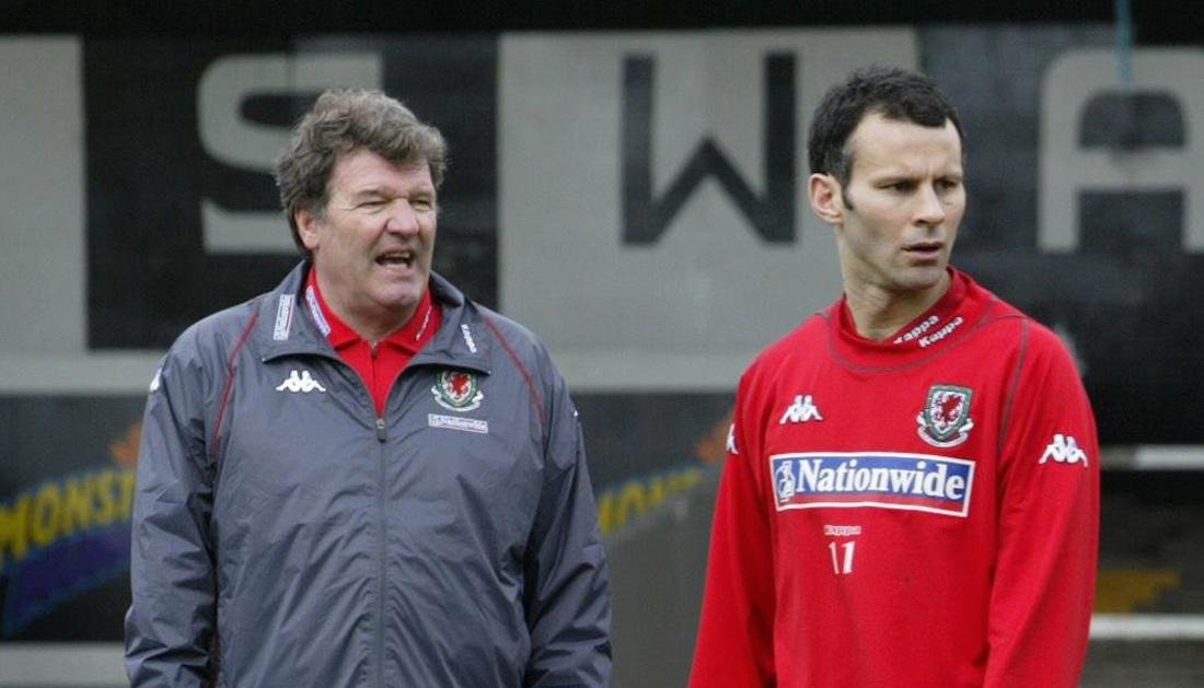 John Toshack (left) during his time as manager of Wales, with Ryan Giggs.