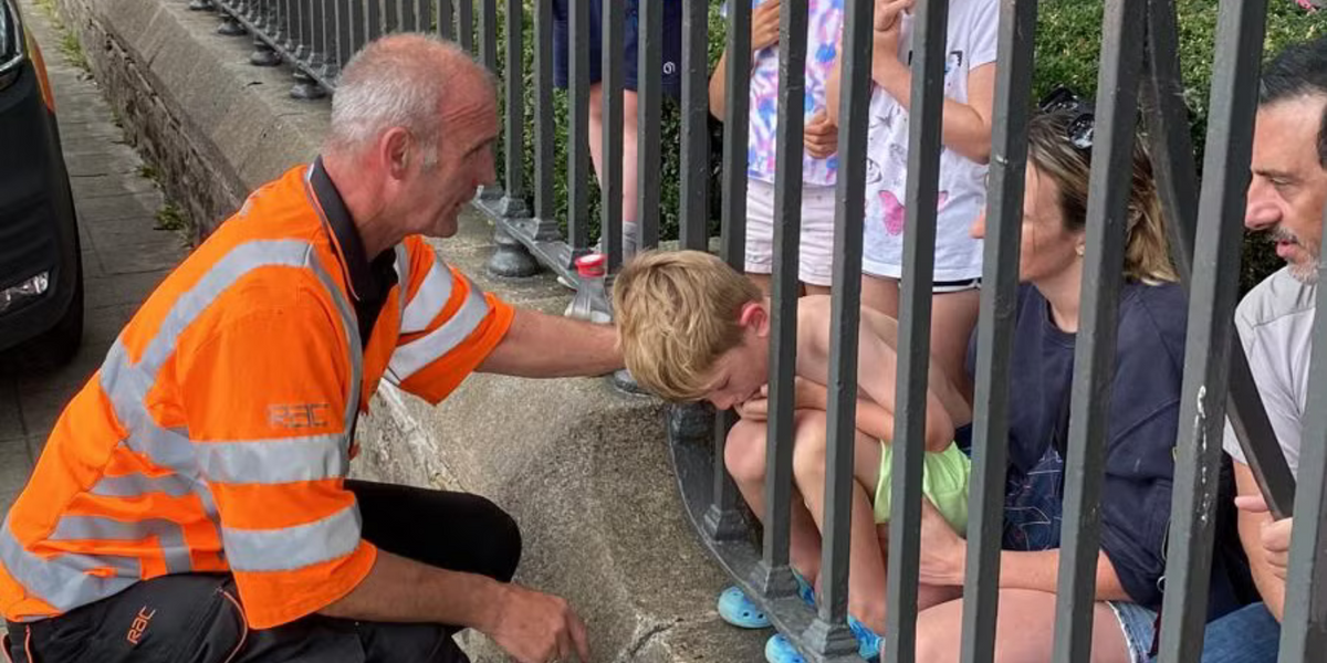 NextImg:'True hero!' Boy, 6, rescued by RAC patrol after getting head stuck in fence railing