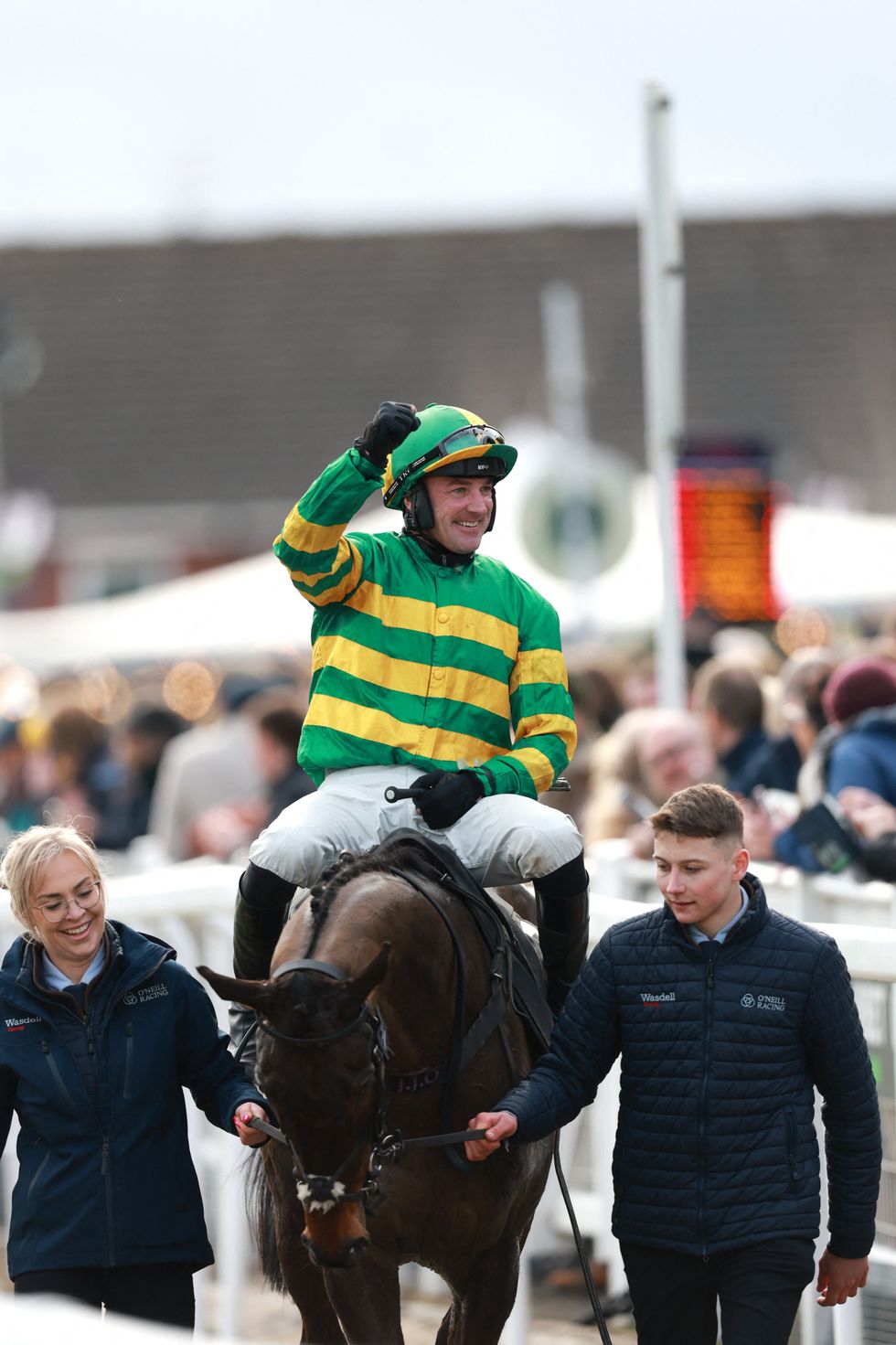 Johnnywho claimed victory in the 3.20pm Trustmarque Ultima Handicap Chase