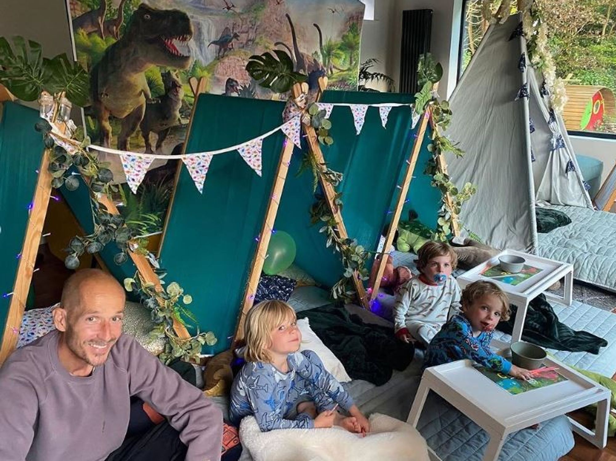 Jonnie Irwin and his children