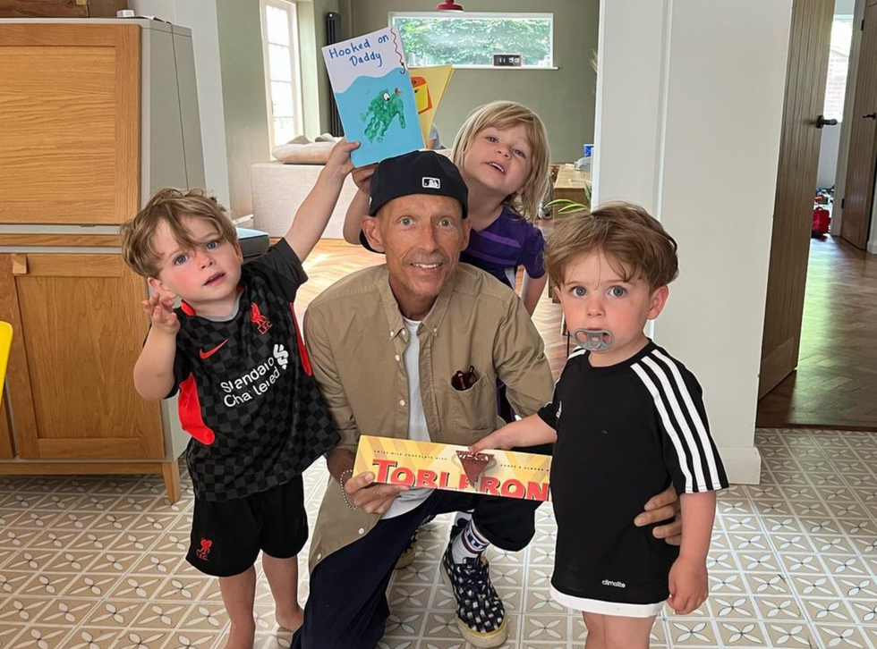 Jonnie Irwin with his children