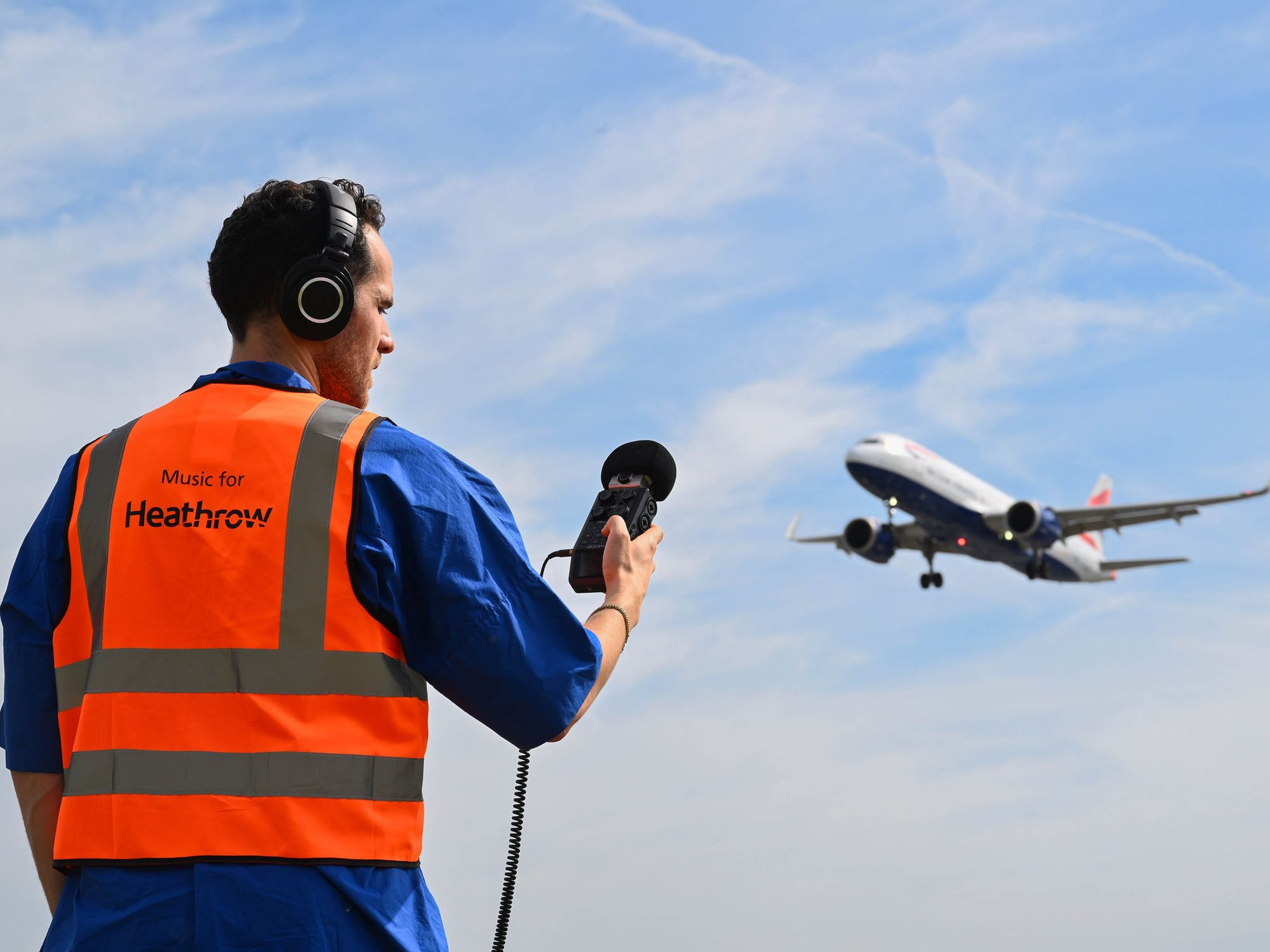 Jordan Rakei records plane