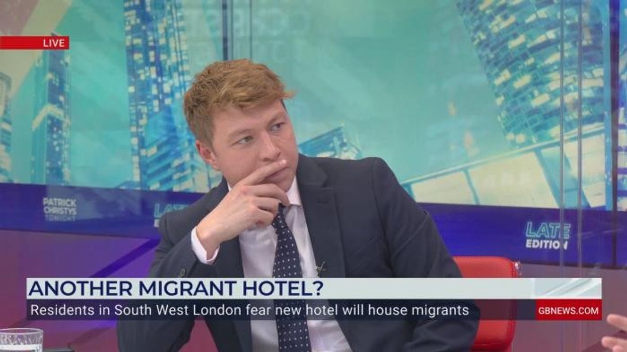 'Crazy loophole' in benefits allows illegal migrants to 'sponge off the taxpayer,' journalist warns