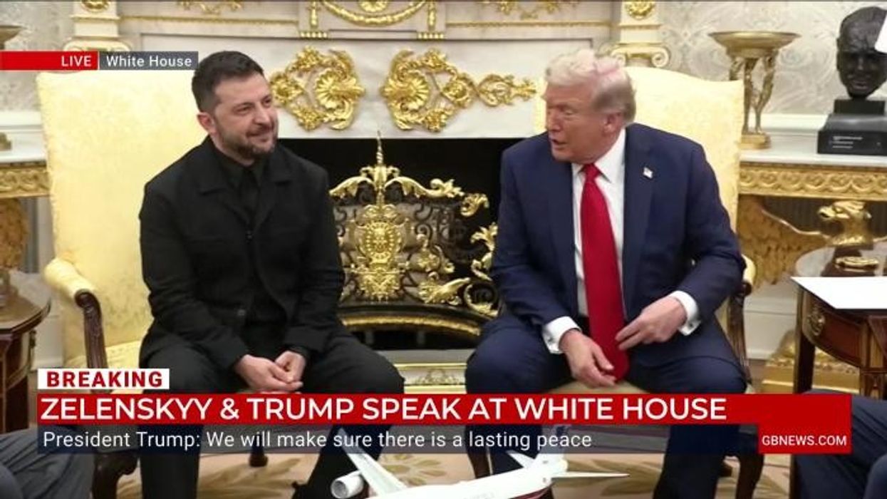 Moment reporter who ‘attacked’ Volodymyr Zelensky’s attire builds bridges as he tells Ukrainian President ‘you look wonderful’