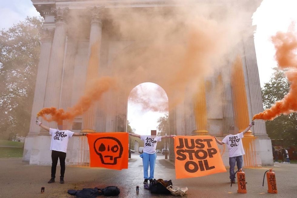 Just Stop oil paints Wellington Arch