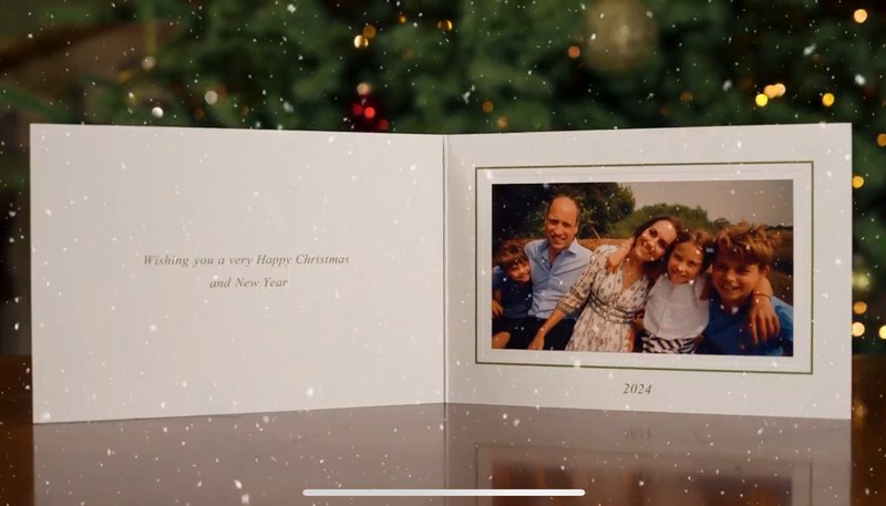 Kate Middleton and Prince William's photographer issues statement after couple's Christmas card blunder