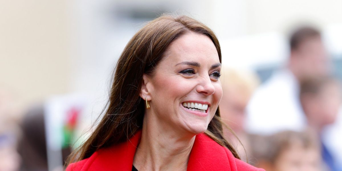 Kate Middleton praised for ‘doing a fantastic job’ with keeping her ‘children’s lives as normal as possible’ Kate Middleton praised for ‘doing a fantastic job’ with keeping her ‘children’s lives as normal as possible’