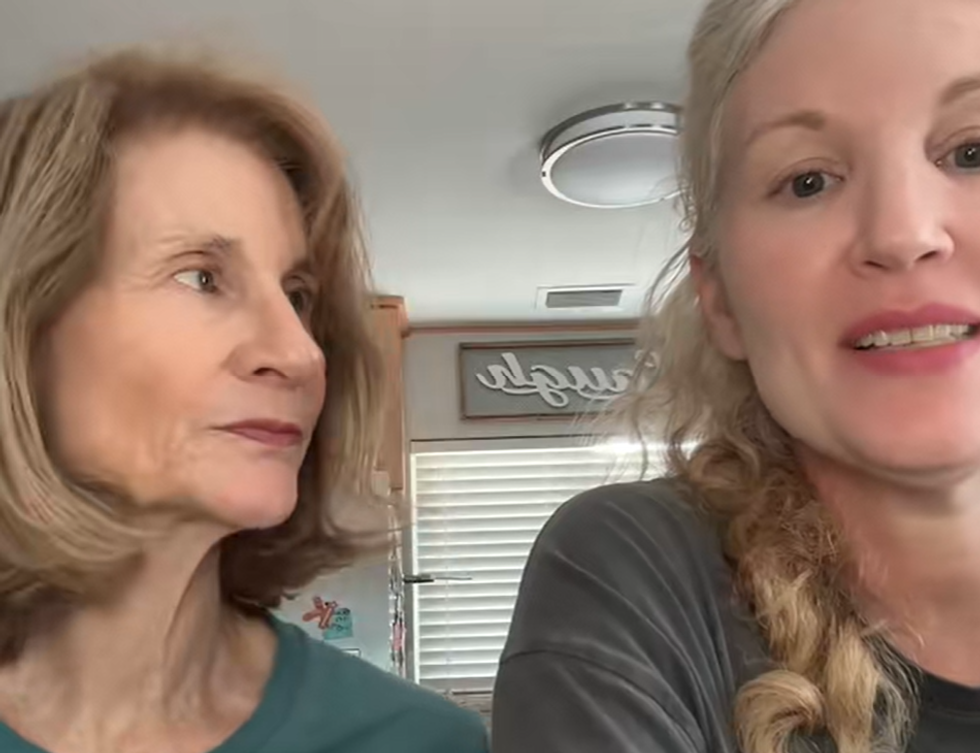 Kathy and Staci talking to followers on TikTok