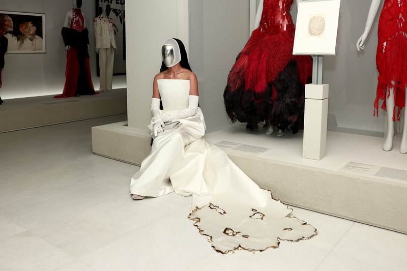 Katy Perry's 'weird' Met Gala outfit explained as experts reveal 'hidden  meaning' behind striking look