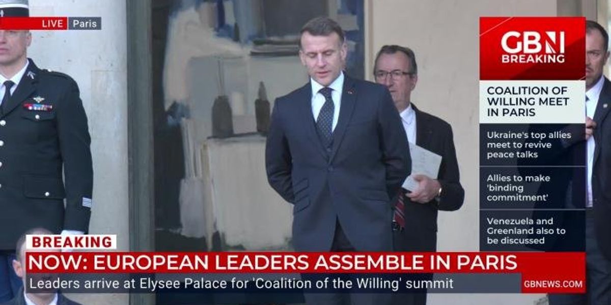 Keir Starmer embraces Macron as he arrives in Paris for ‘Coalition of the Willing’ meeting Keir Starmer embraces Macron as he arrives in Paris for ‘Coalition of the Willing’ meeting