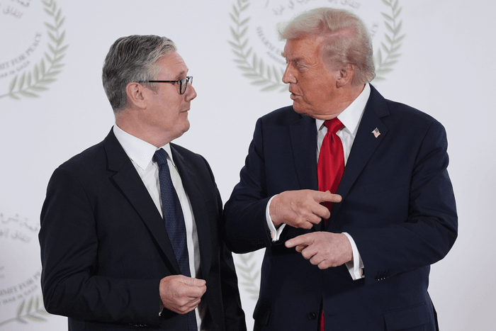 Keir Starmer (left), Donald Trump (right)