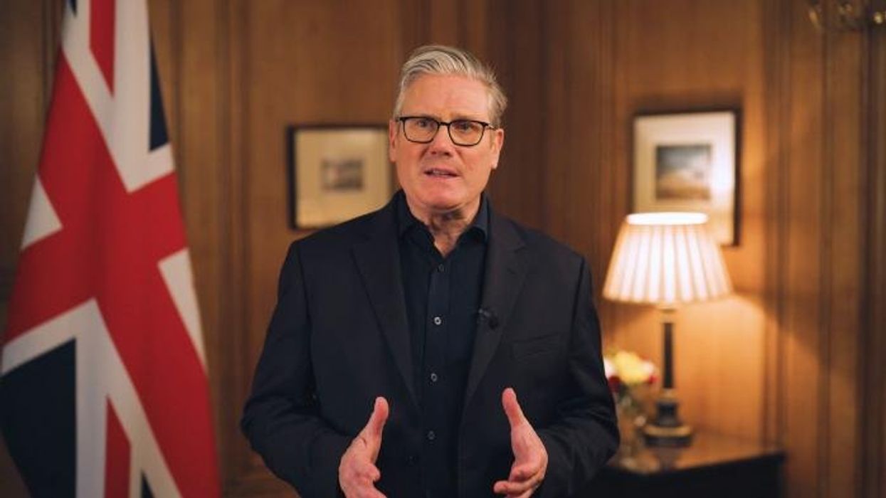 Keir Starmer takes veiled swipe at 'decline and division' of Nigel Farage in PM's New Year message