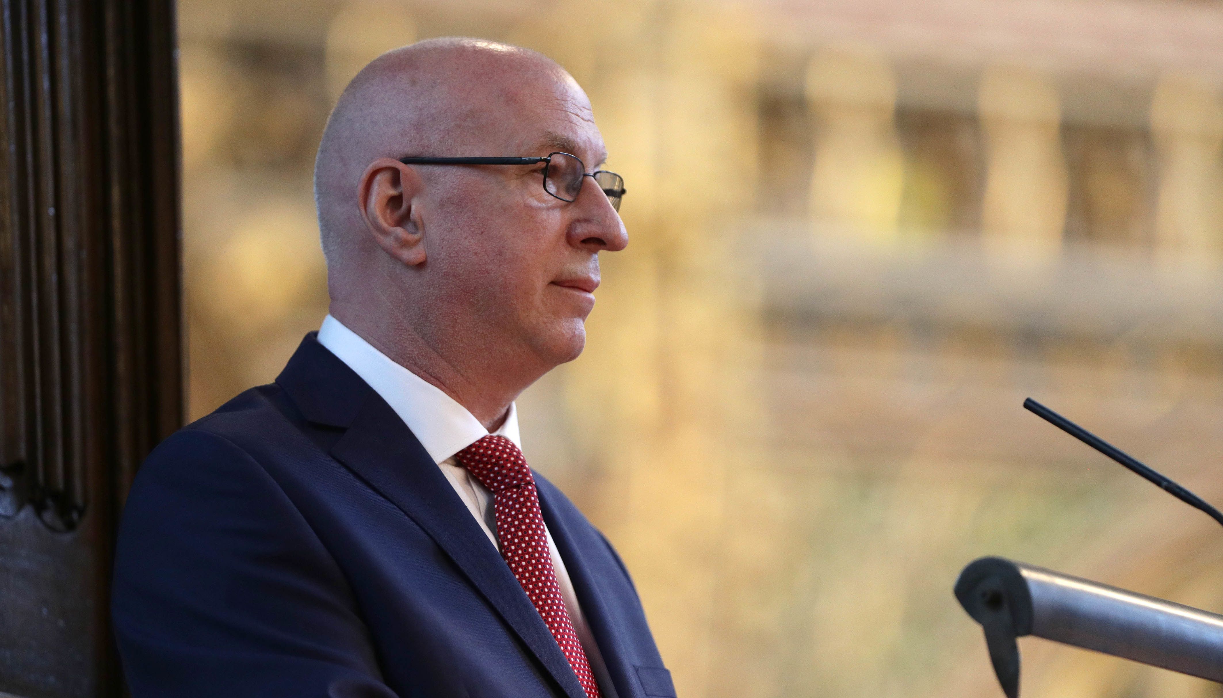 Ken Bruce speaks during the Service of Thanksgiving for Sir Terry Wogan at Westminster Abbey, London.