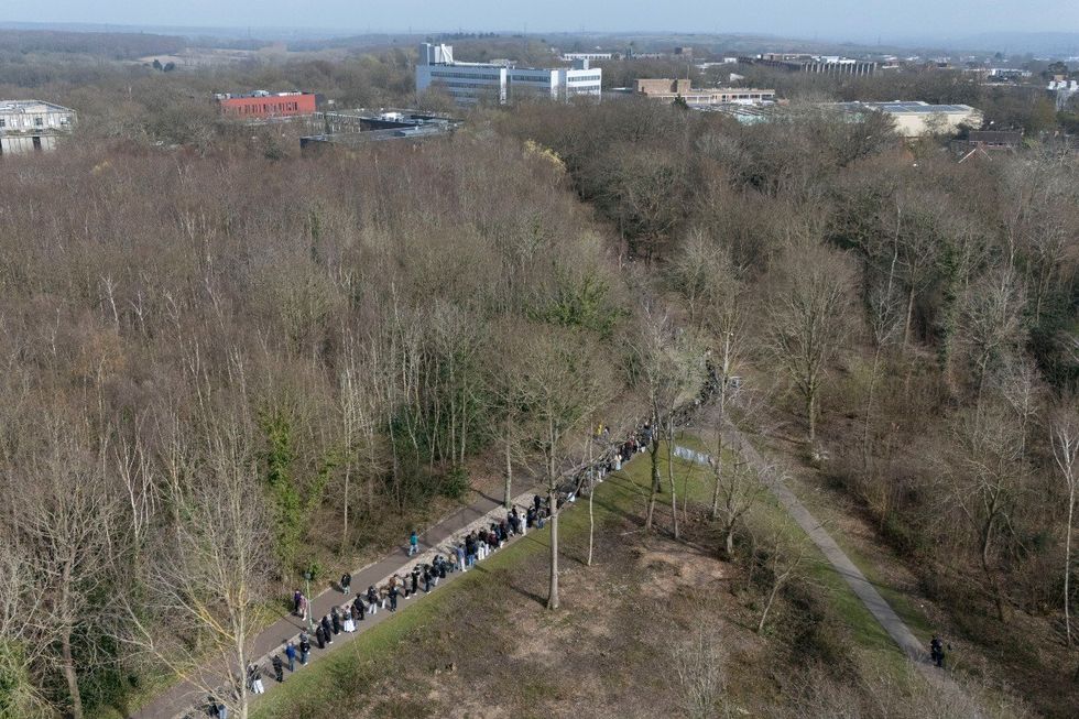 Kent students queing for a meningitis vaccine