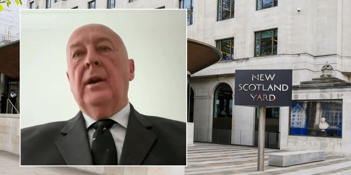 Ex-armed officer ‘raging with fury’ after Sadiq Khan’s bodyguards ‘misplace’ bag full of guns Ex-armed officer ‘raging with fury’ after Sadiq Khan’s bodyguards ‘misplace’ bag full of guns