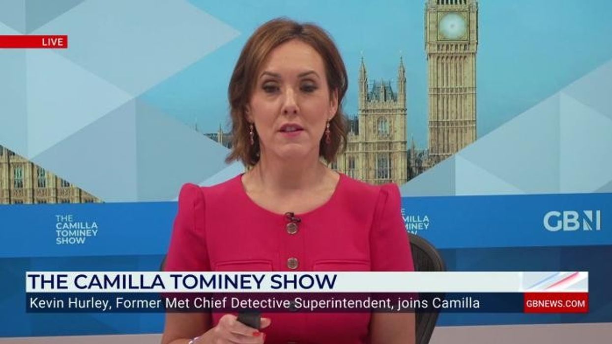 WATCH: Ex-Met officer accuses police of 'backing off'