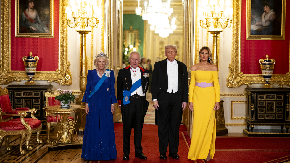 Král Charles III a Donald Trump s královnou Camilla a Lady Melania Trump