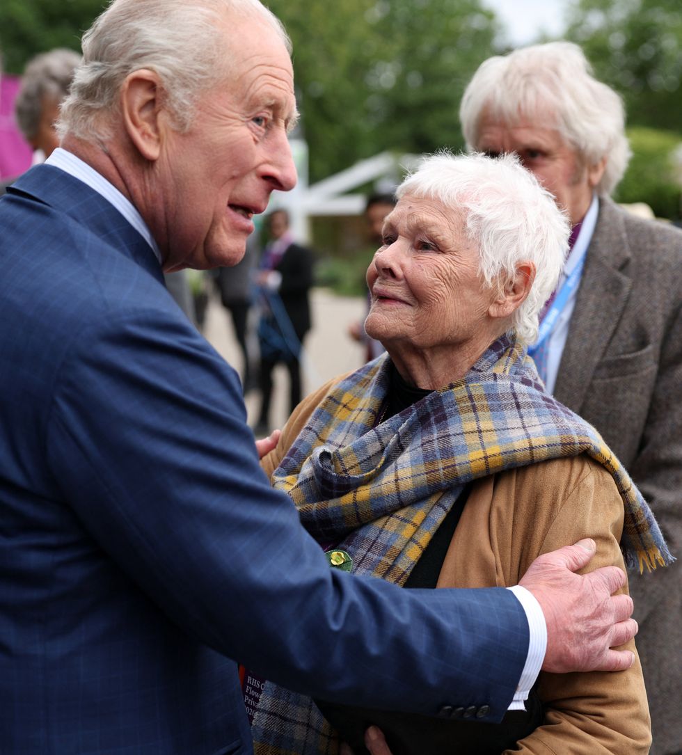 Rei Carlos, Judi Dench