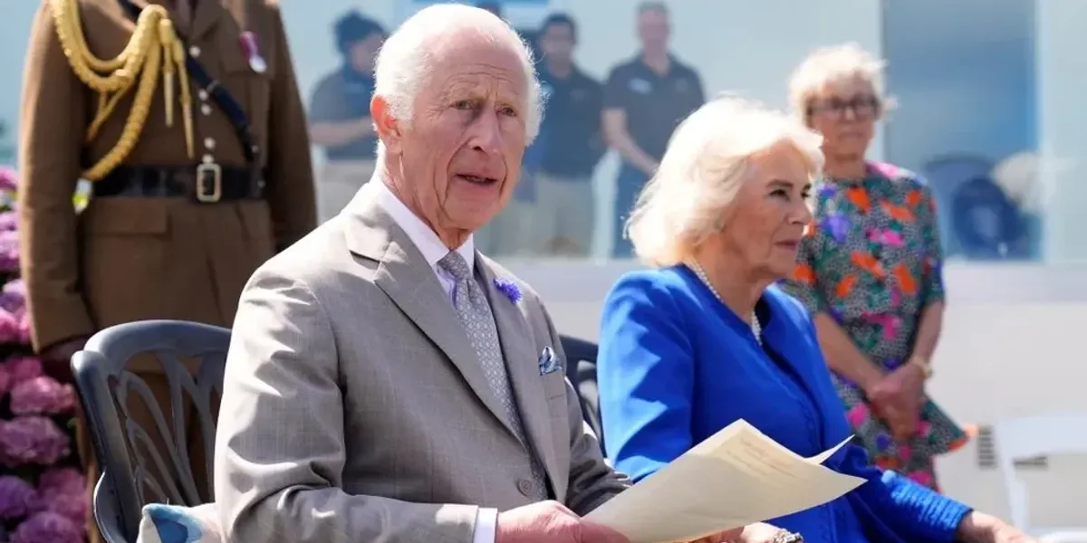 Unions claim King Charles and Queen Camilla will face a ‘cold Christmas’ as they threaten fuel supplies Unions claim King Charles and Queen Camilla will face a ‘cold Christmas’ as they threaten fuel supplies