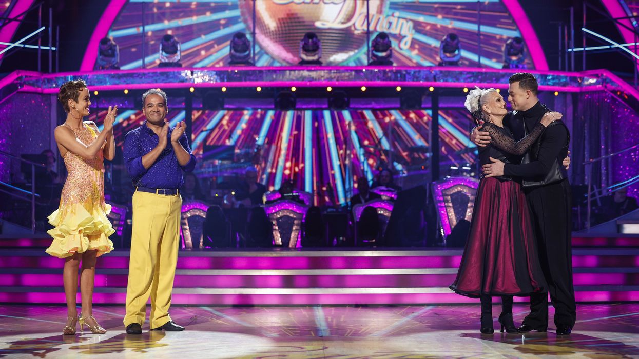 Krishnan Guru-Murthy and Lauren Oakley lost in the dance-off
