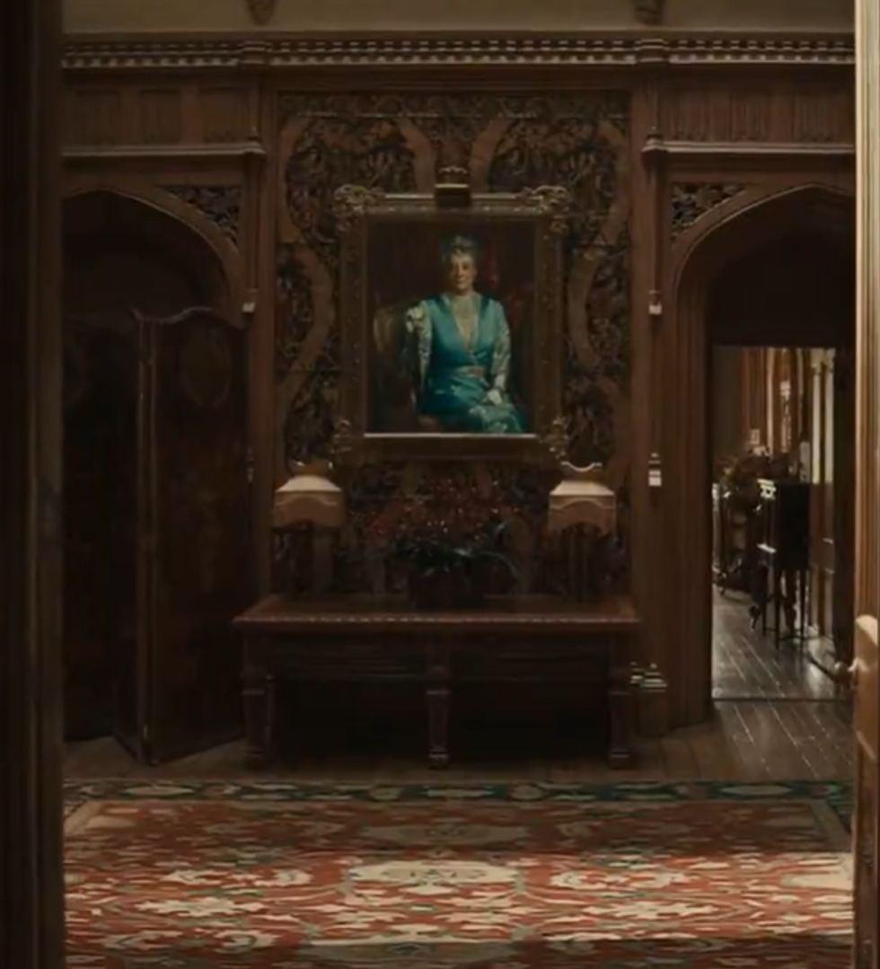 Lady Violet Crawley (Maggie Smith) painting