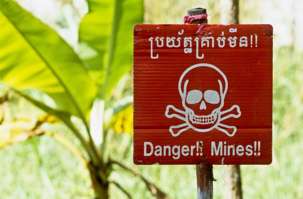 Landmine sign