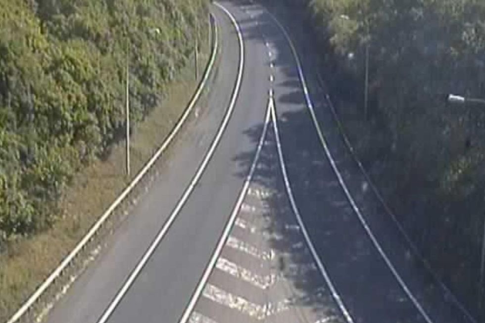 Large parts of the M40 remain closed this morning